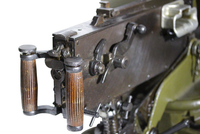 第二次大戦期 ロシア軍 マキシム M1910 重機関銃のトリガーおよびグリップの詳細