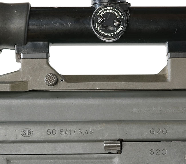 冷戦期 スイス軍 SIG SG541 6,45mm 試作自動小銃のメーカー刻印およびモデル名刻印の詳細