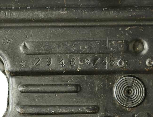 第二次大戦期 ドイツ軍 StG44 突撃銃のシリアルNo.、メーカー・コード、製造年刻印の詳細