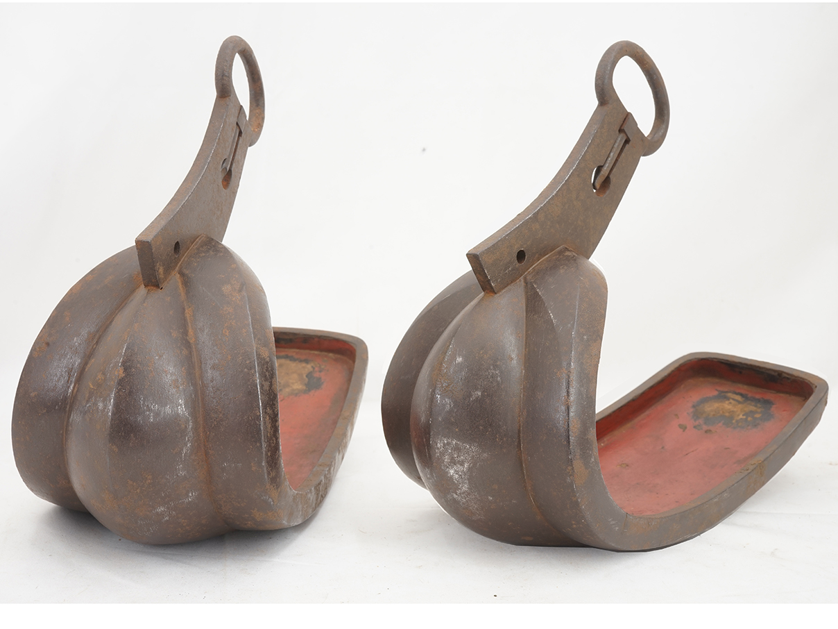 鉄錆地鐙 (戸)(10) 【100】