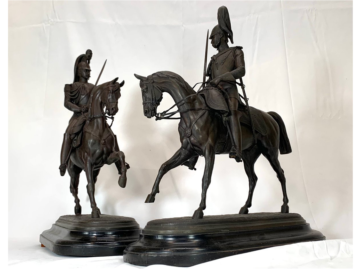 19世紀英仏近衛騎兵士官ブロンズ像 (一対)