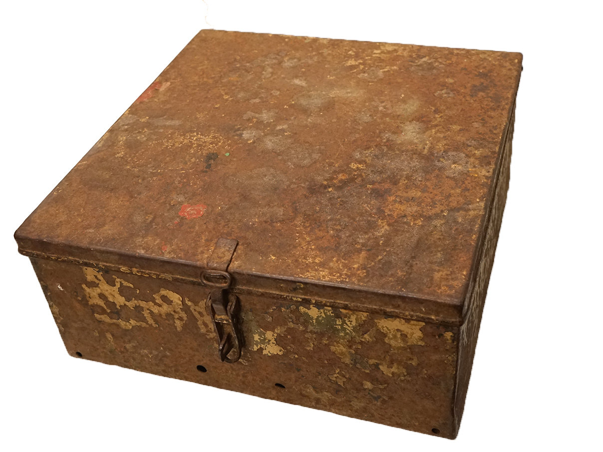 ドイツ軍 Sd.kfz.222 車外工具箱