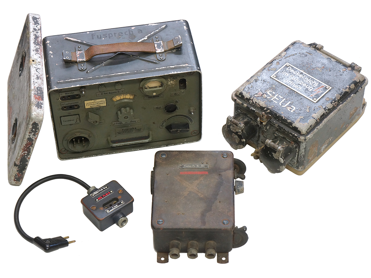 独陸軍 装甲車用 無線機セット