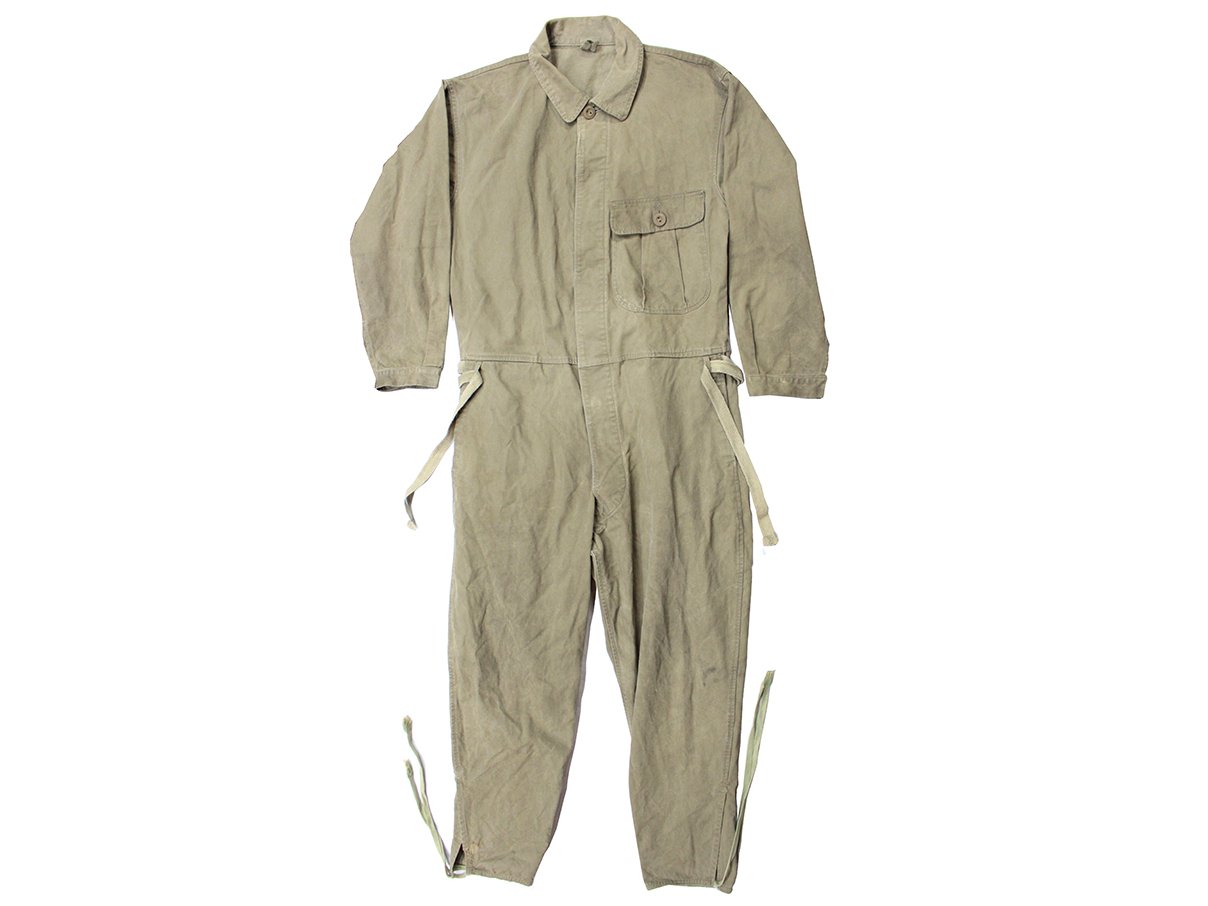 陸軍戦車兵下士官兵用第二種作業衣袴つなぎ (中号、昭和十八年製、本廠検定、各種整備兵等使用)