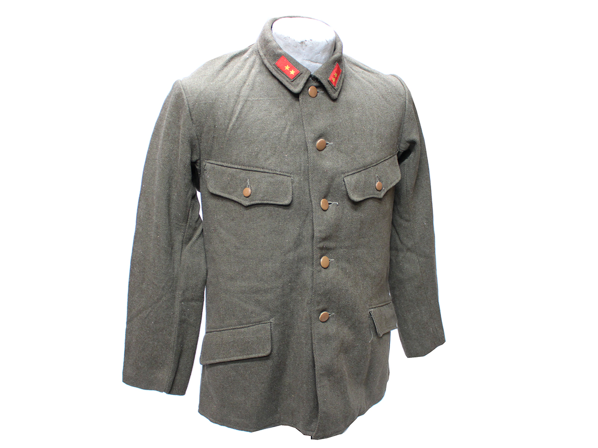 陸軍下士官兵用三式軍衣冬上衣 (中号、昭和十九年製、本廠検定、一等兵襟章付)