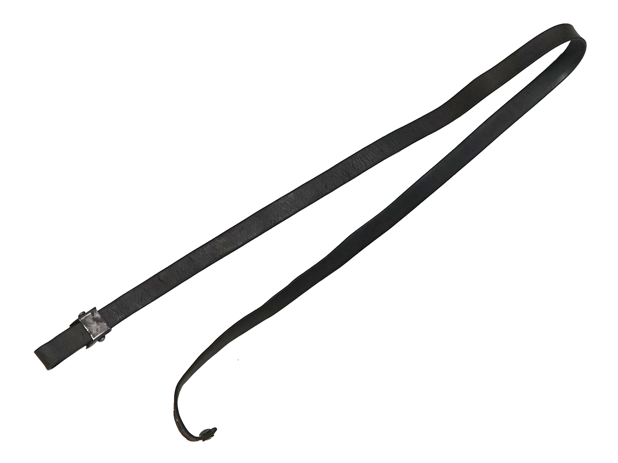 MP40 スリング (Kar.98k用からの改造品)