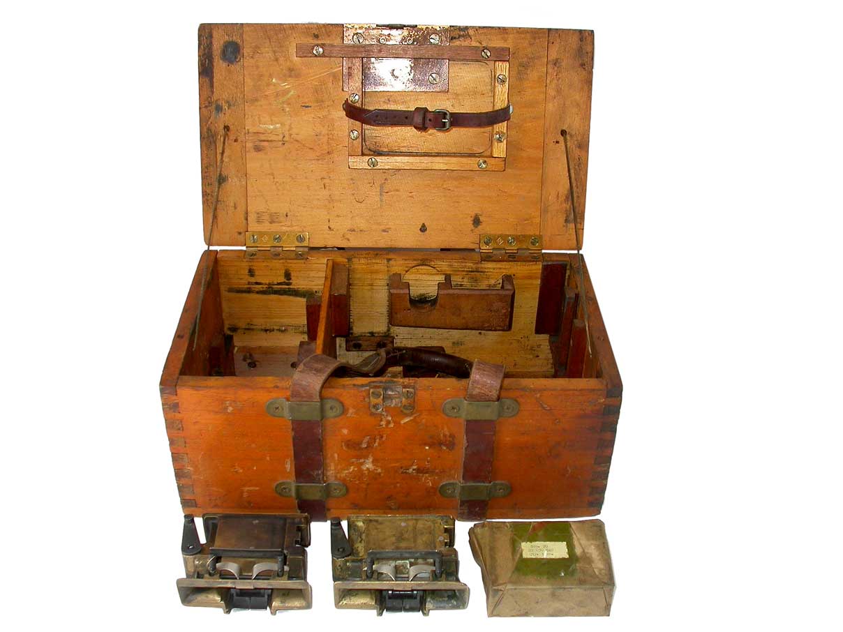 ビッカース機関銃 スペア・パーツ & ツール・チェスト