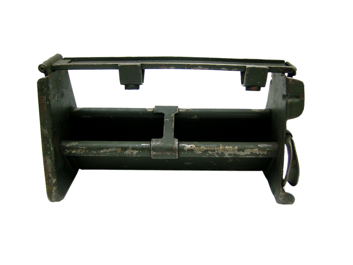 MG13 マガジン・キャリアー