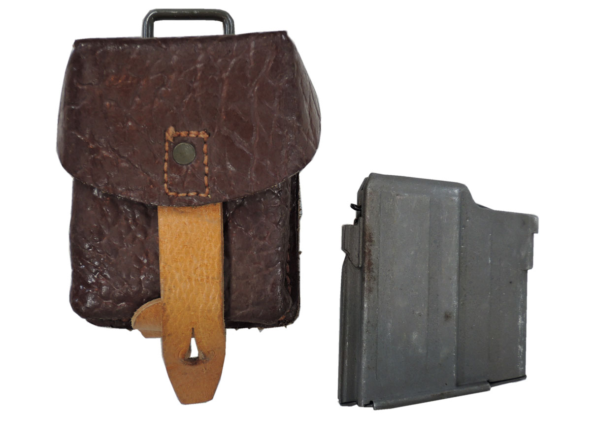 Vz.52/57 マガジン (チェコ軍用パウチ付)