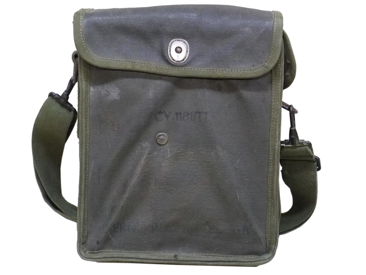 西ドイツ軍 EE-8-A 野戦電話機