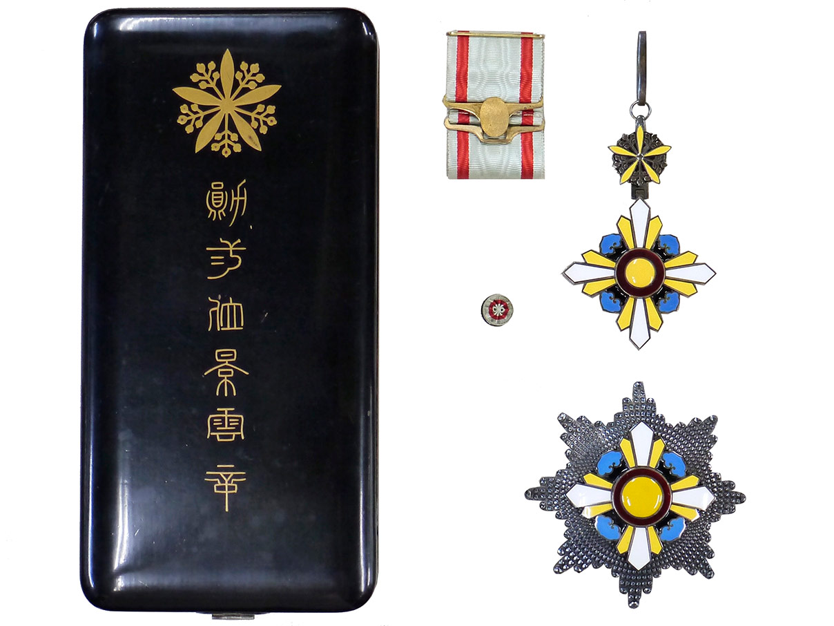 勲二位 景雲章【82】