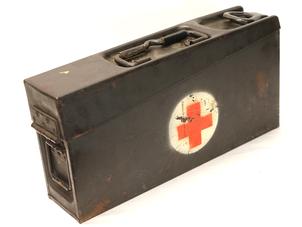 ドイツ軍 弾薬箱入り衛生キット