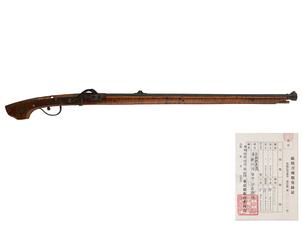 火縄銃 堺一匁稚児筒 加賀大聖寺藩「大聖寺梅鉢紋」 (銃砲刀剣類登録証付古式銃、在銘: 地鉄巻張 摂州住田中仁兵衛作)(野)(28)