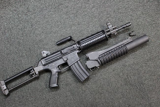 SR88A カービンにM203を付けられるのか?