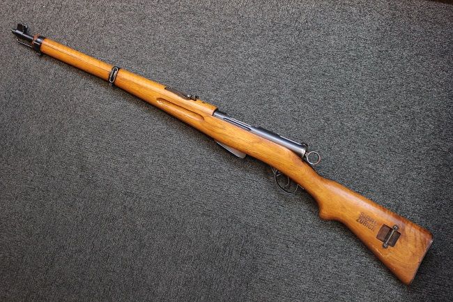 大阪店在庫のシュミット・ルビン K11 騎兵銃の気になるストック