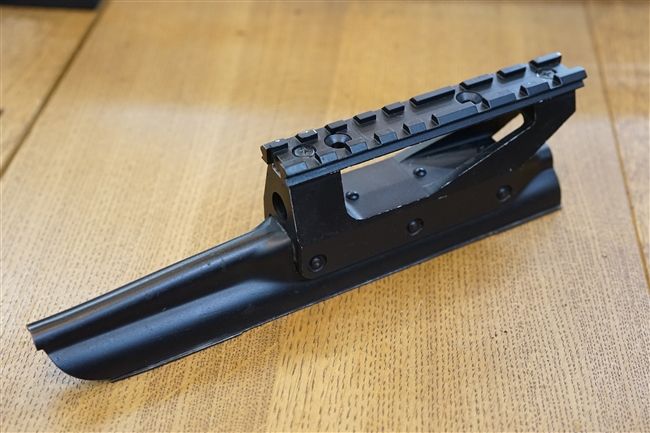 FN FALのマウント付きレシーバー･カバー！